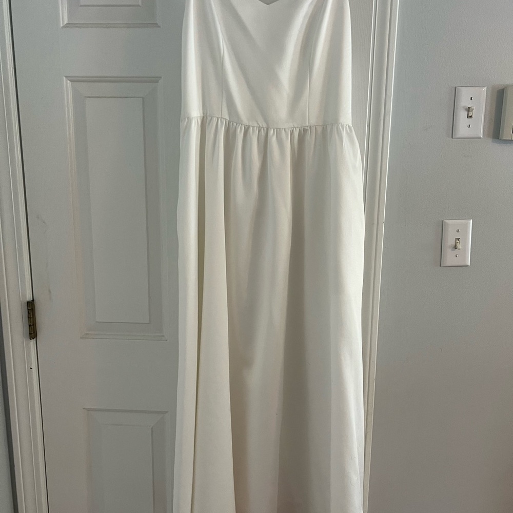 Elegant White Midi Dress
